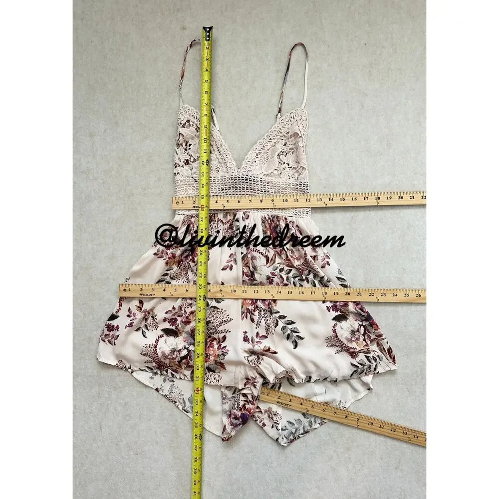Illa Illa Floral Crochet Top Flowy Romper Size Large